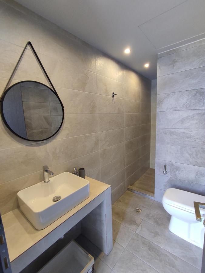 Stefani Apartments Метана Экстерьер фото