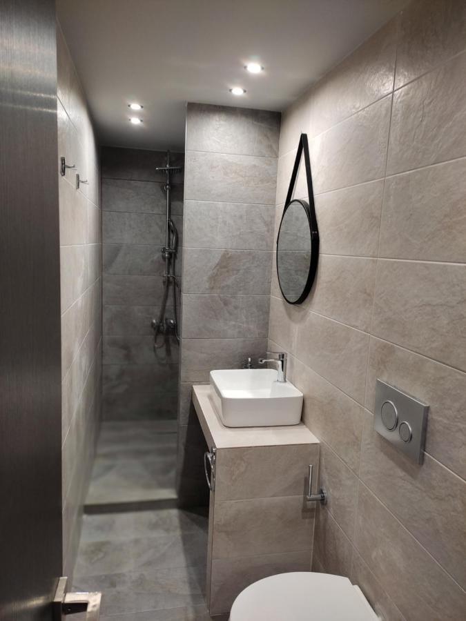 Stefani Apartments Метана Экстерьер фото