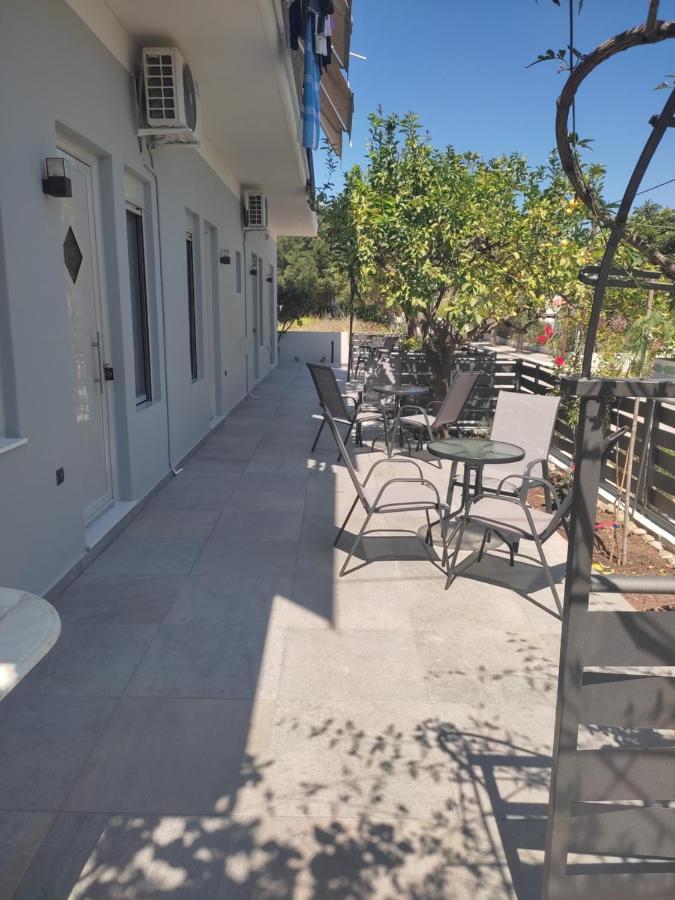 Stefani Apartments Метана Экстерьер фото
